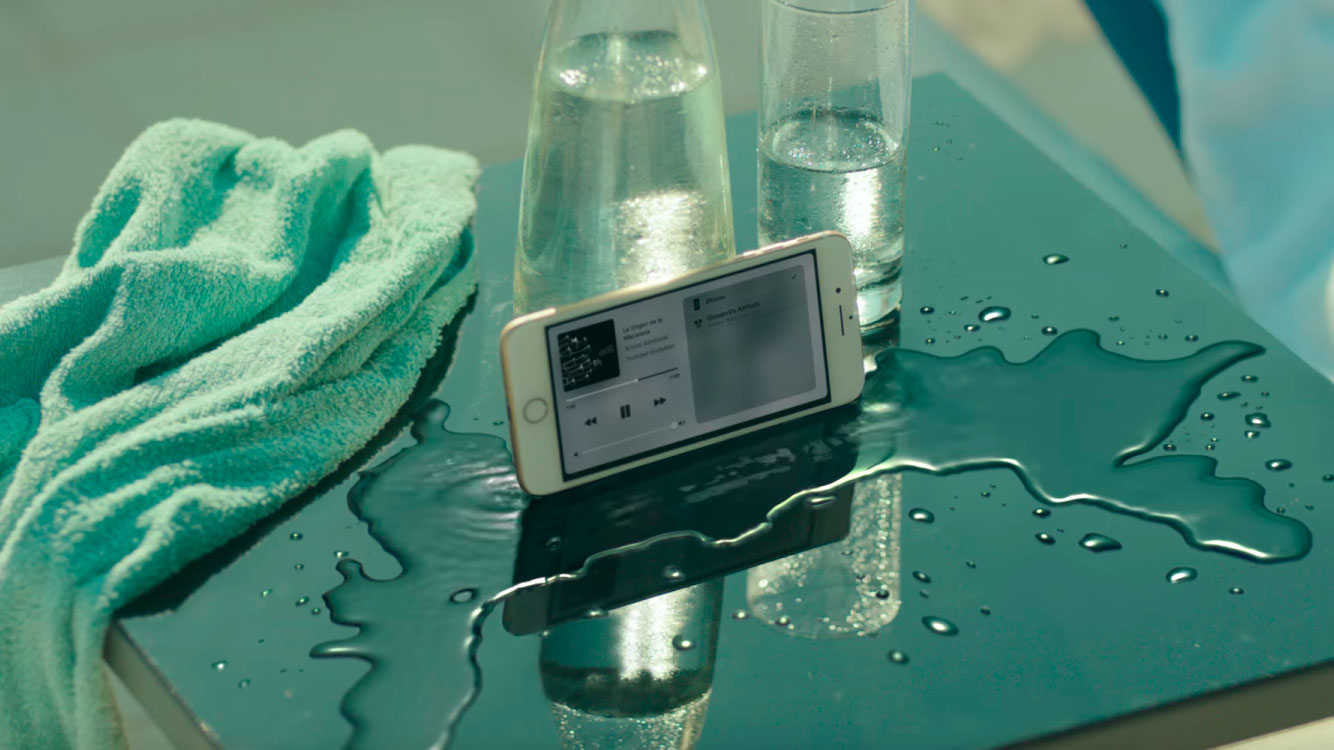 تبلیغات جدید آیفون ۷ متمرکز بر بلندگوهای استریو و مقاومت در برابر آب