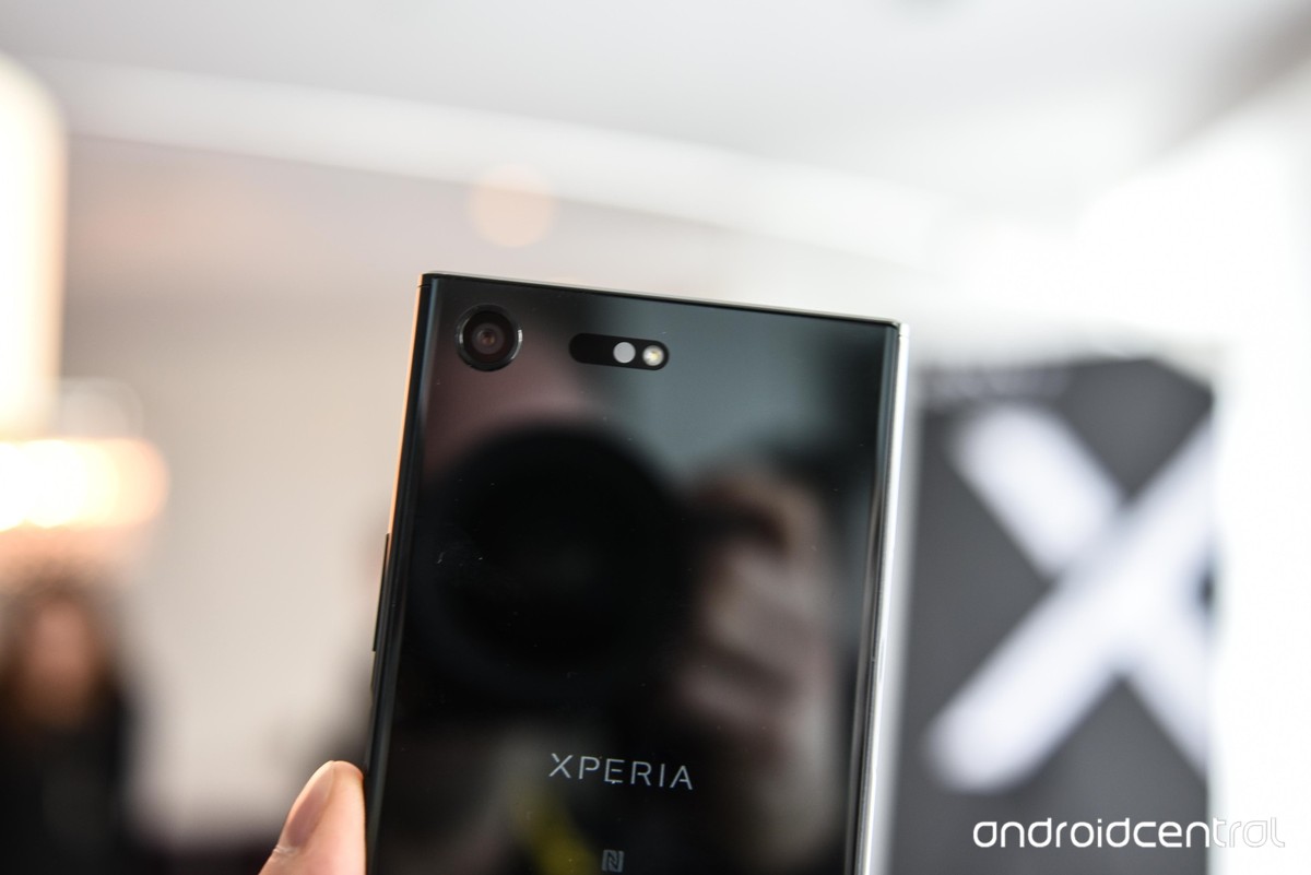ویدیو رسمی معرفی اکسپریا ایکس زد پریمیوم (Xperia XZ Premium)