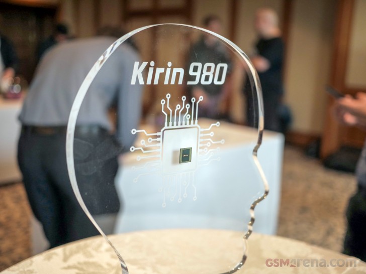 چیپست کایرین ۹۸۰ (Kirin 980) اولین چیپست ۷ نانومتری دنیا با دو NPU و سرعت ۱.۴ دانلود گیگابیت رسما معرفی شد