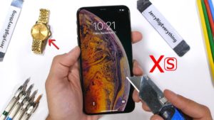 تست مقاومت آیفون Xs مکس