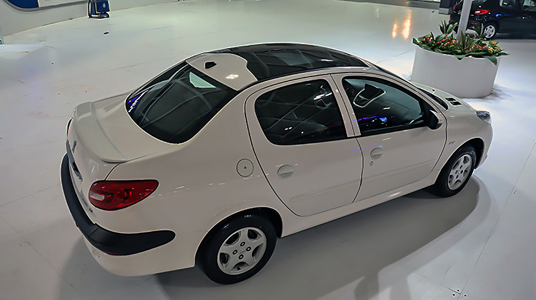 ایران خودرو پیش فروش پژو ۲۰۷ با سقف شیشه ای را به زودی اعلام می کند