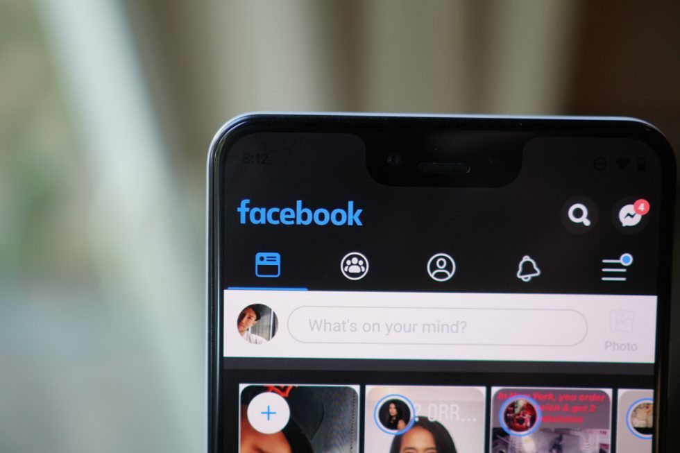 تم تاریک فیس بوک موبایل به زودی ارایه خواهد شد