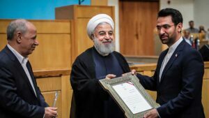 دفاع روحانی از آذری جهرمی