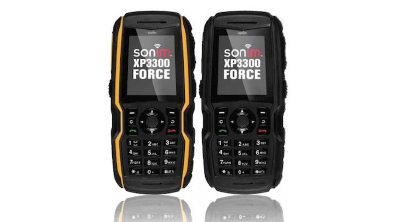 Бронебойный телефон сенсорный. Sonim xp3300 Force. Телефон Sonim xp1300 Core. Соним 9. Sonim XP 3300 Force цена.