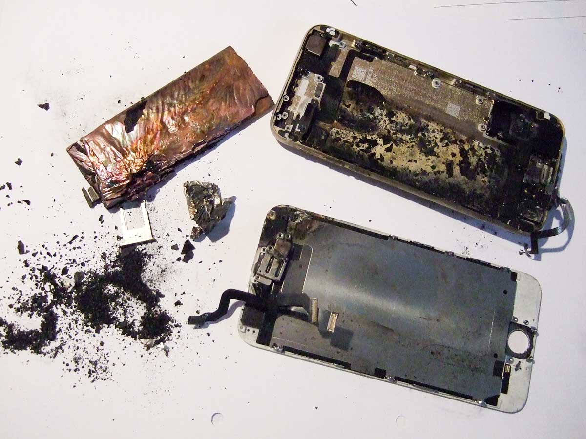 انفجار باتری آیفون ۶ باعث صدمه جانی شد، مالک آیفون از اپل شکایت کرد