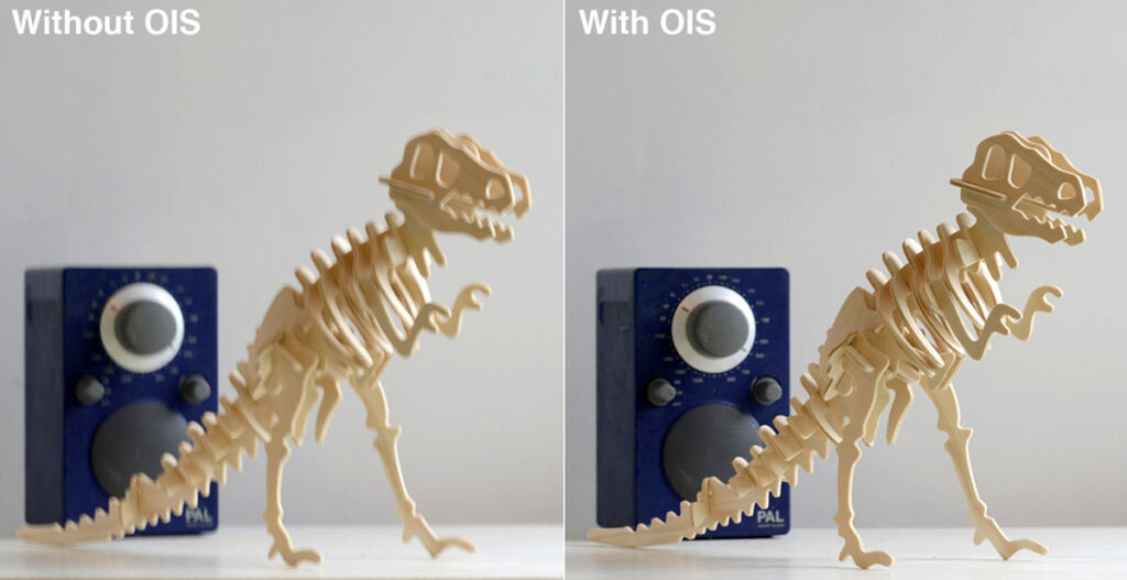 تاثیر OIS - تصویر سمت راست با OIS - سمت چپ بدون OIS