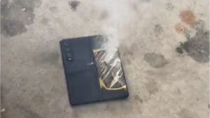 انفجار Galaxy Z Fold 3 سامسونگ
