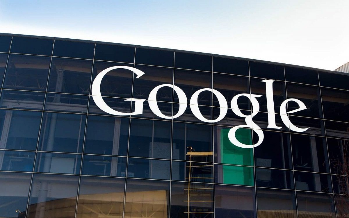 مهلت بازگشت حضوری کارمندان Google به محل کار را تمدید کنید