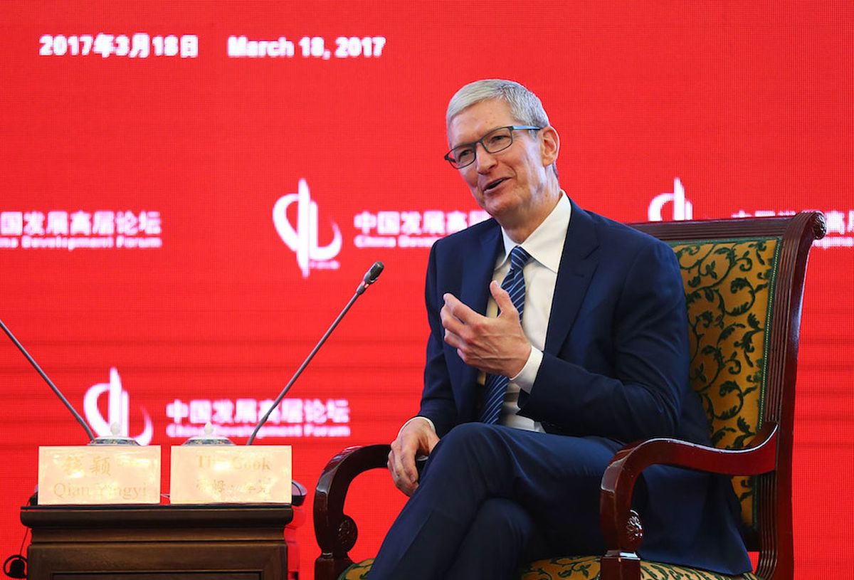 مدیرعامل اپل قرارداد مخفیانه‌ای با چین به ارزش ۲۷۵ میلیارد دلار را در سال ۲۰۱۶ امضا کرده است