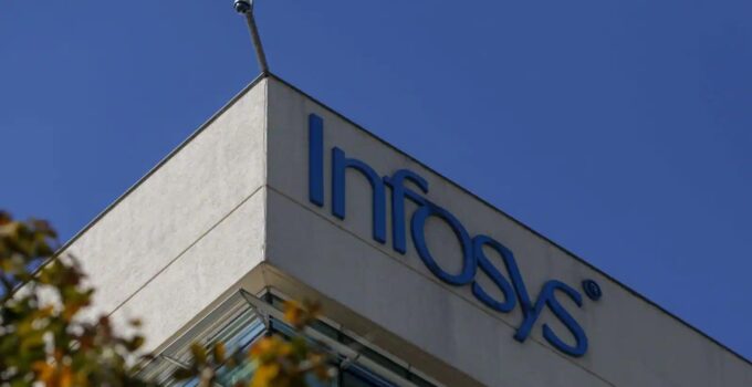 توقف فعالیت Infosys در روسیه