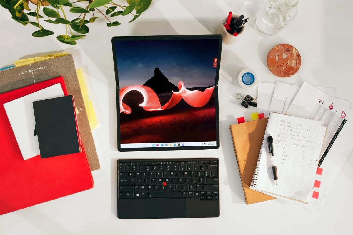 لپ تاپ لنوو ThinkPad X1 Fold Gen 2 با نمایشگر تاشو بزرگتر و قیمت 2499 دلار معرفی شد