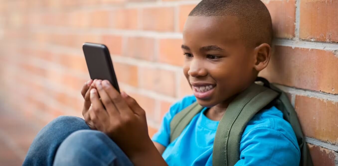 قانون ممنوعیت استفاده از تلفن همراه در مدرسه