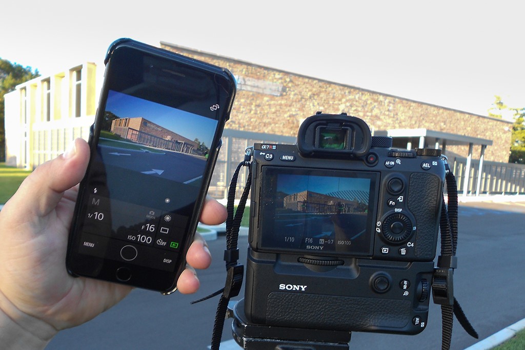 آیا با وجود دوربین های پیشرفته موبایل به دوربین عکاسی حرفه ای نیاز داریم؟