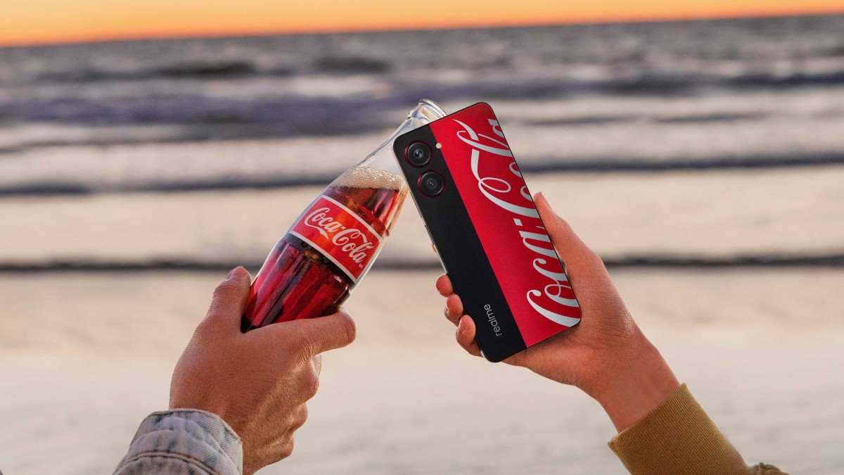 همکاری ریلمی و کوکاکولا با نام Realme 10 Pro 5G Coca-Cola edition و ۲۱ بهمن ۱۴۰۱ معرفی می‌شود