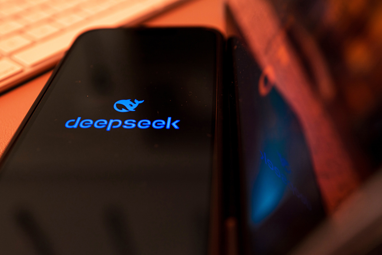 هوش مصنوعی DeepSeek با تراشه هواوی؛ رقابت چین با غول‌های آمریکایی