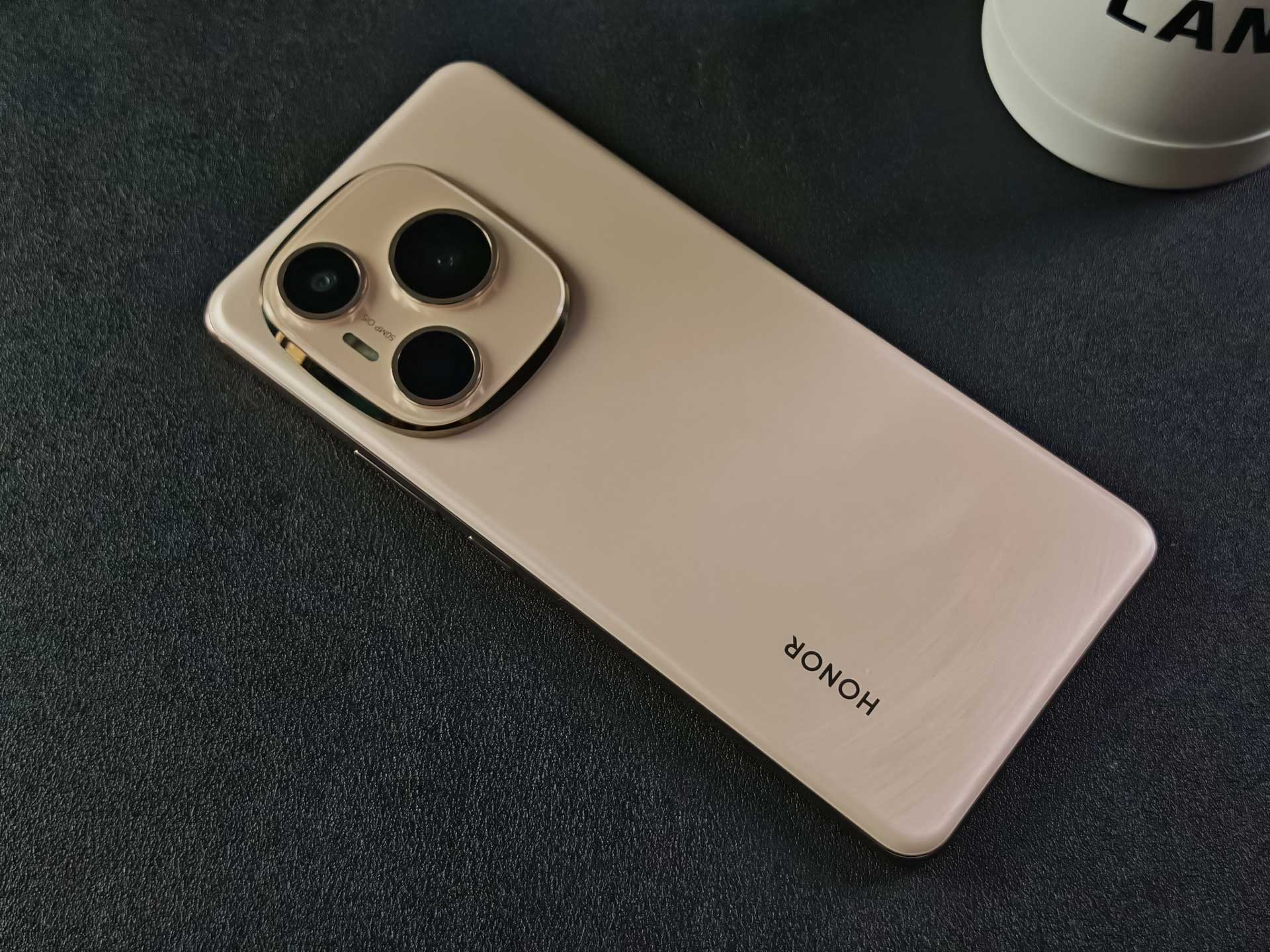 گوشی جدید آنر با باتری غول‌پیکر 10,000mAh از راه می‌رسد