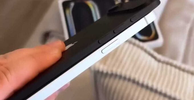 مقایسه iPhone 17 Air با iPhone 16e