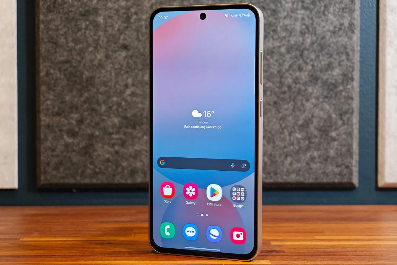 گلکسی S25 FE سامسونگ به‌طور پیش‌فرض با One UI 8 عرضه می‌شود