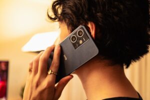 مشخصات HMD Bold