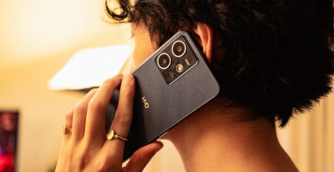 مشخصات HMD Bold