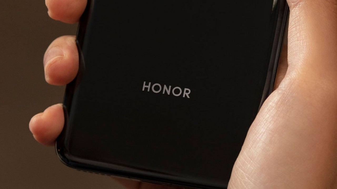 گوشی جدید آنر با باتری غول‌پیکر 10,000mAh از راه می‌رسد