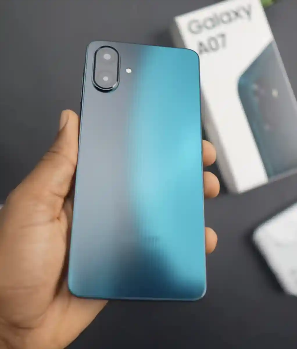 Galaxy A07 Green Paint - طراحی پس زمینه ویژه و طراحی دوربین جدید