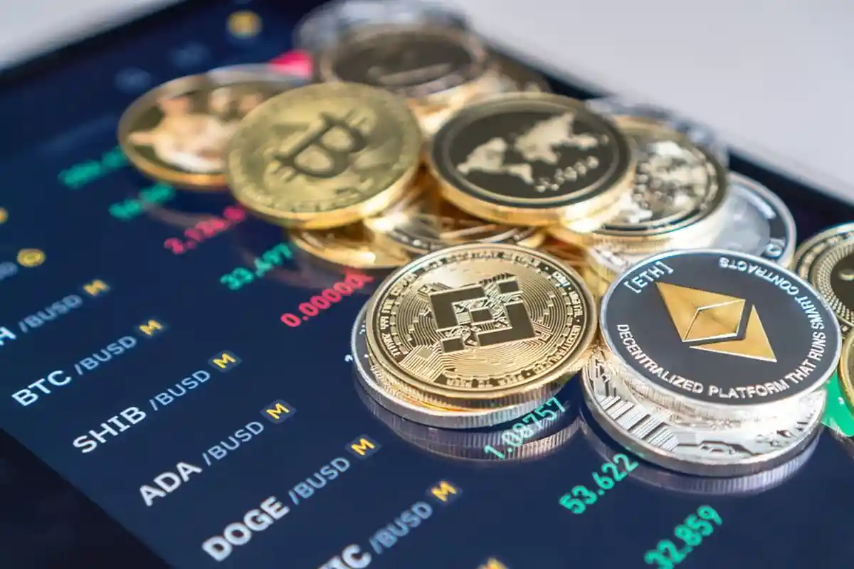 پیش ‌بینی قیمت آلت کوین‌ ها در سال ۲۰۲۵: سرمایه‌ گذاری در آلت سیزن