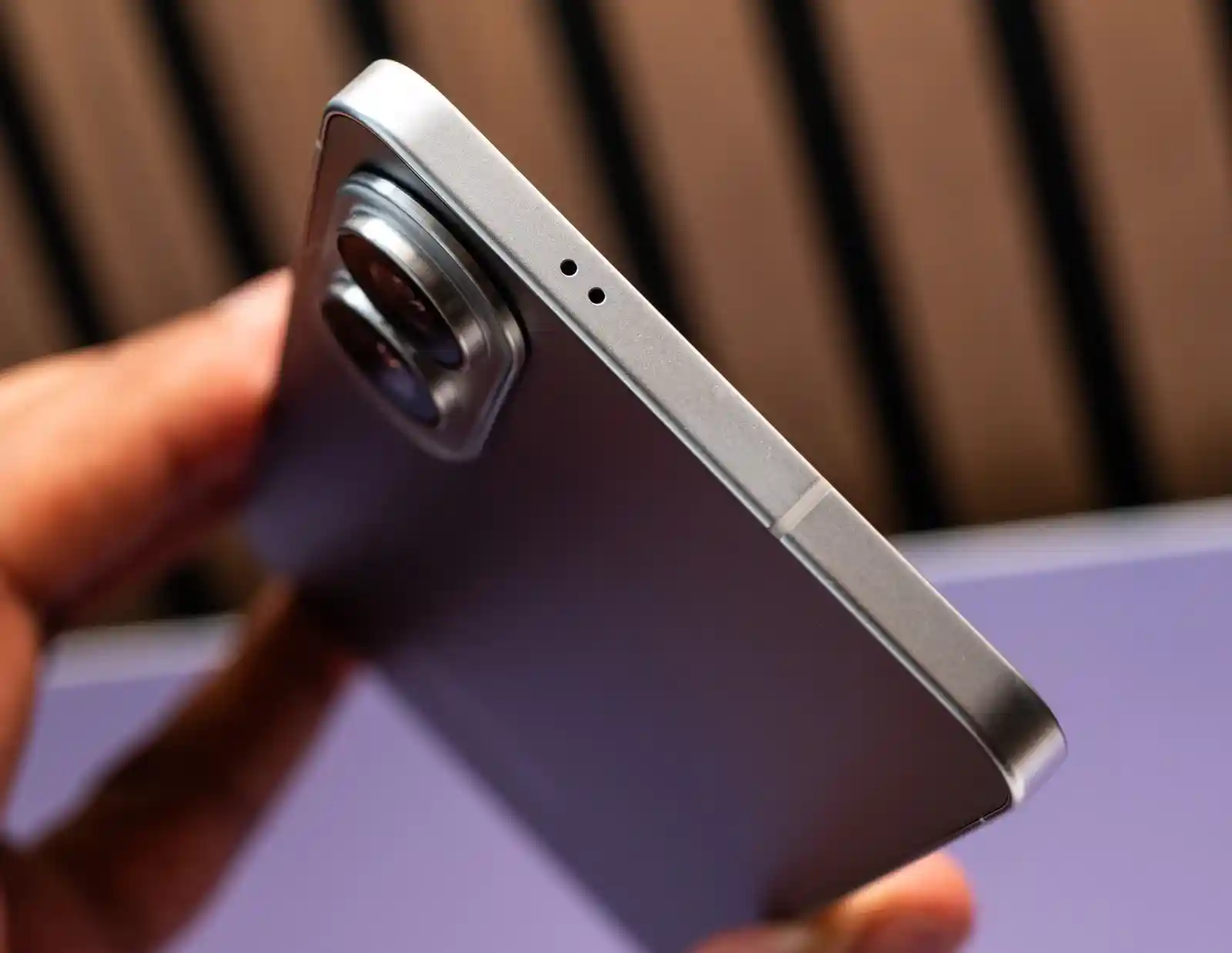 گوشی باریک و پرچمدار سامسونگ