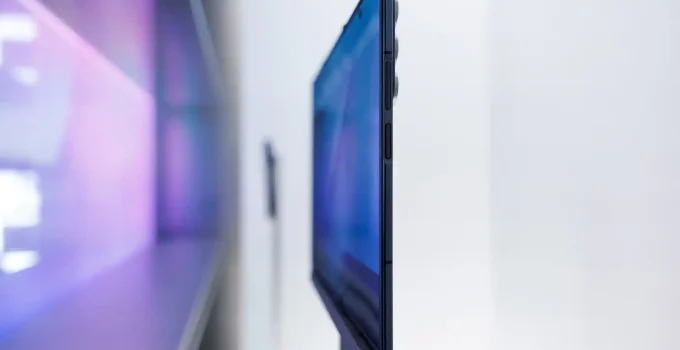 ضخامت Galaxy Z TriFold