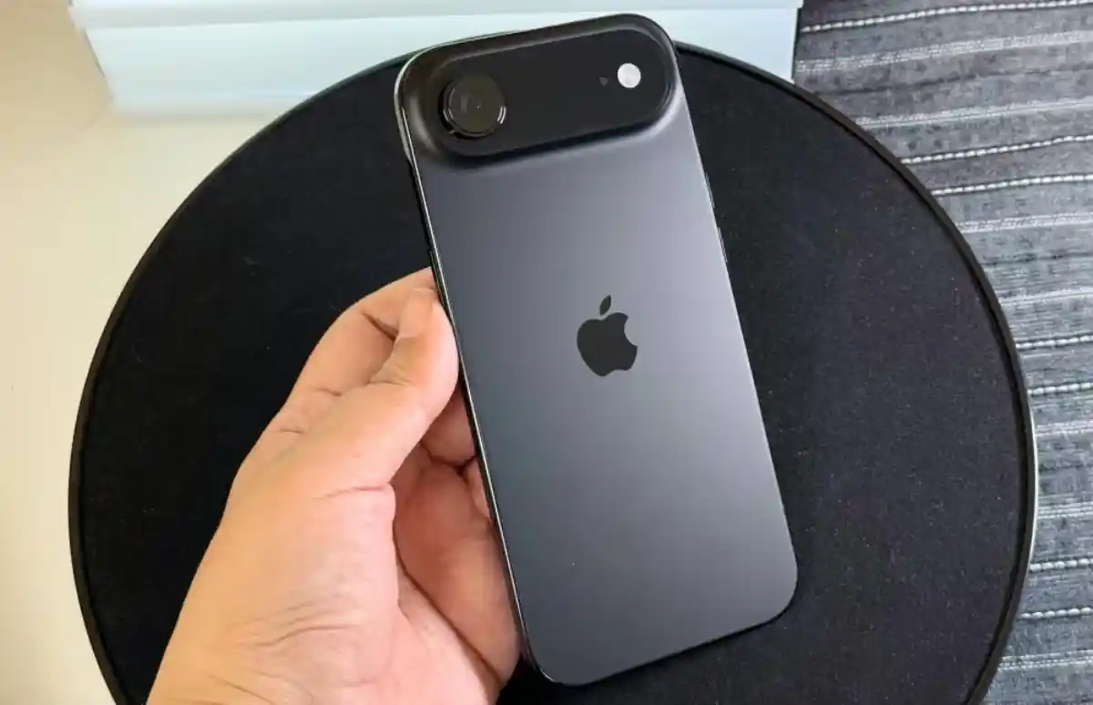 آیفون ایر در رنگ مشکی