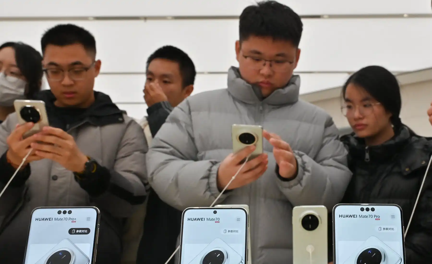 آمار بازار گوشی های هوشمند چین در سه‌ماهه سوم ۲۰۲۵ منتشر شد: رشد اپل با وجود رکود بازار