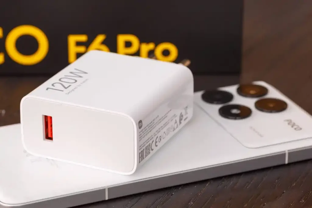 شارژر فوق سریع ۱۲۰ واتی پوکو F7 Pro