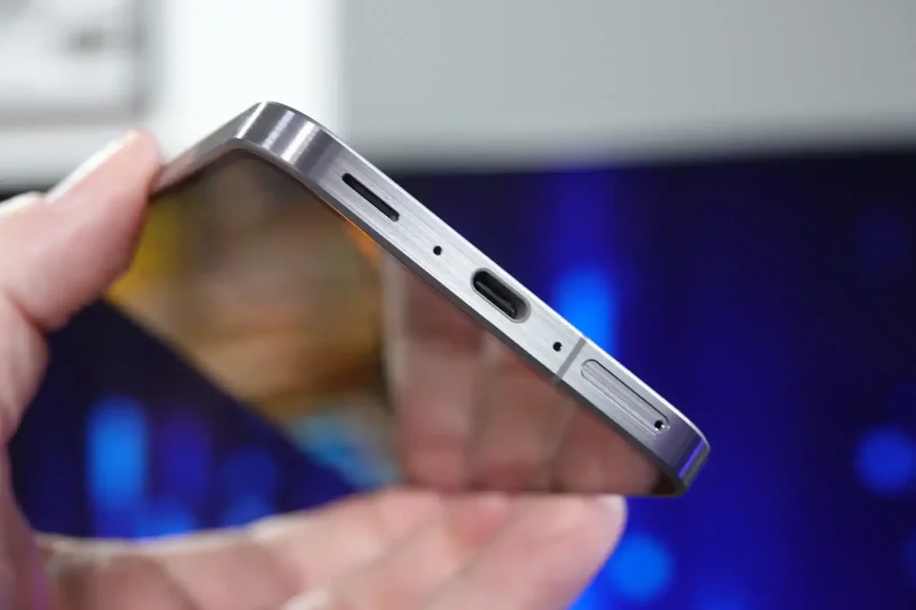 گلکسی A56 بدون شارژر درون جعبه - توان شارژ شدن ۴۵ وات