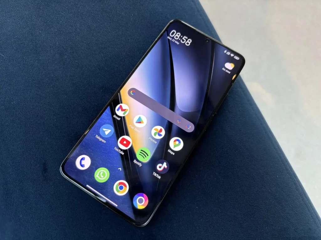 نمایشگر پوکو اف ۶ پرو