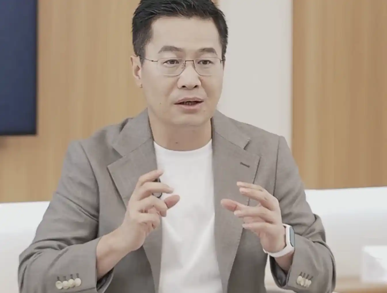 هشدار جدی رئیس شیائومی: آماده گرانی بیشتر گوشیهای هوشمند در سال آینده باشید