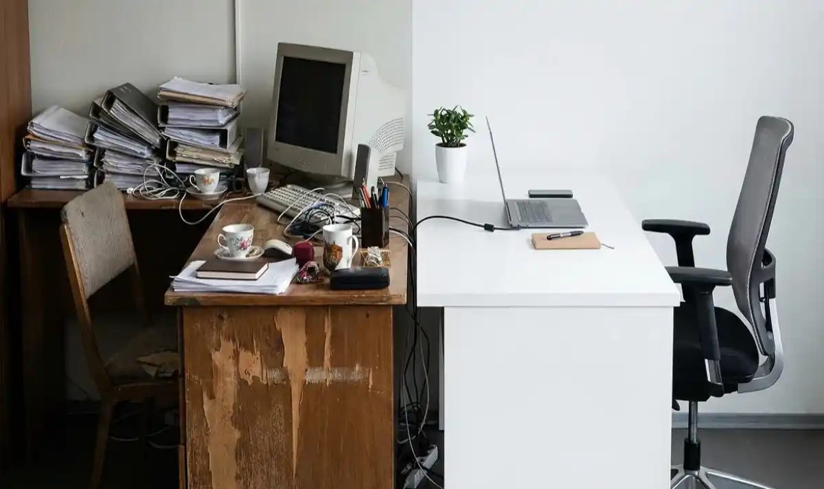 ۵ اشتباه رایج هنگام خرید میز اداری – تجربه واقعی از دفاتر ایرانی