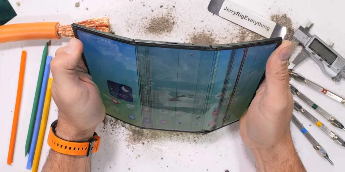 تست مقاومت Galaxy Z TriFold را ببینید: اولین شکست یک گوشی سامسونگ