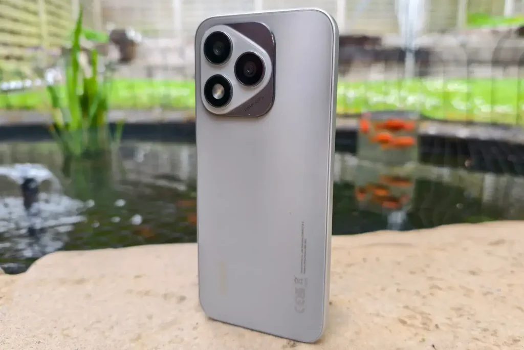 آنر ۴۰۰ لایت