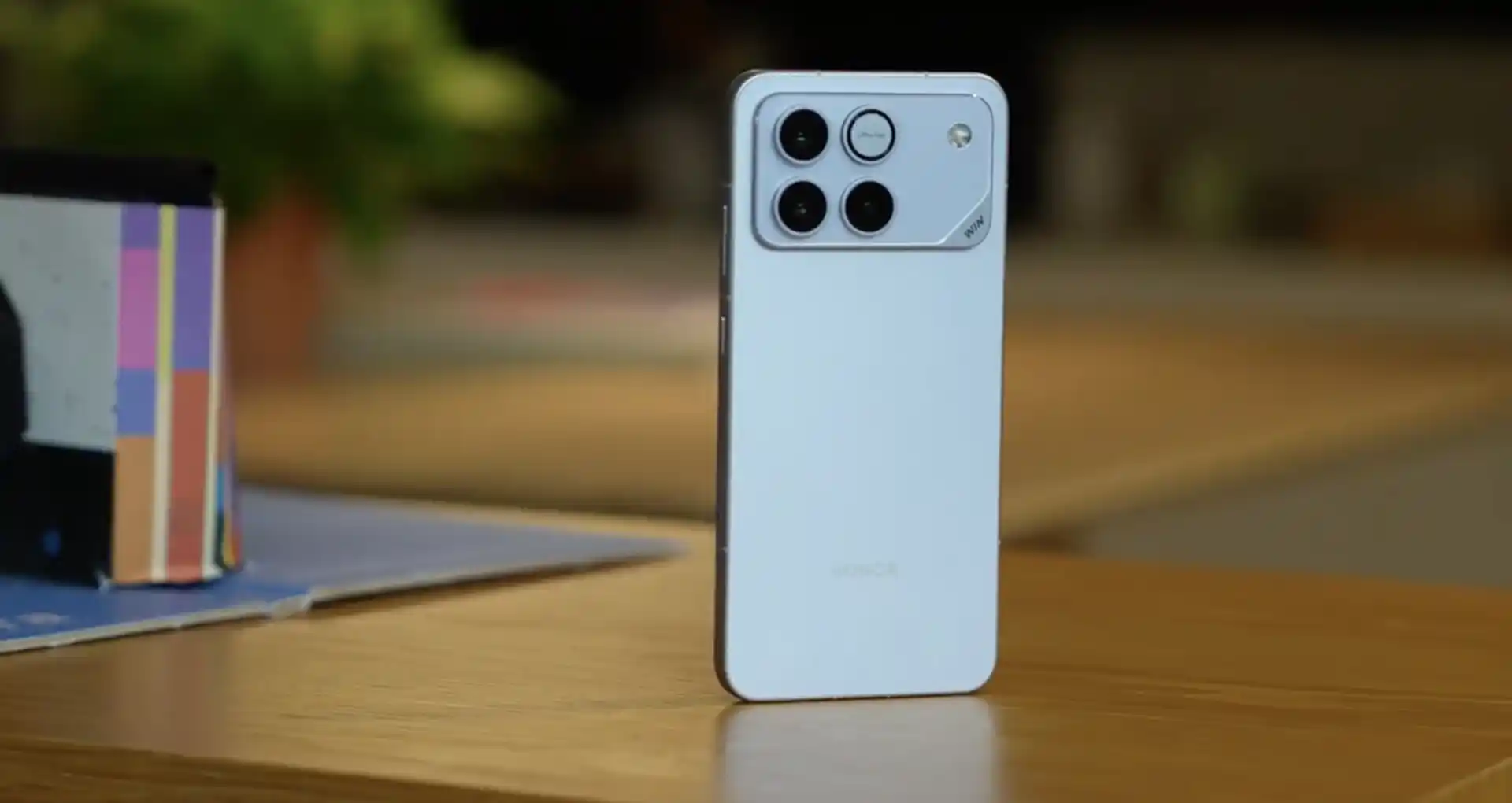 ویدئو بررسی اولیه گوشی گیمینگ Honor Win؛ باتری 10000mAh و نمایشگر 185Hz با فن داخلی