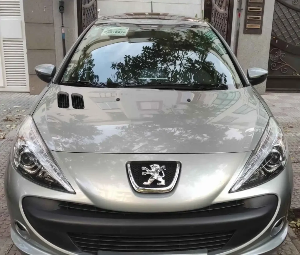 پژو ۲۰۷ تیتانیوم