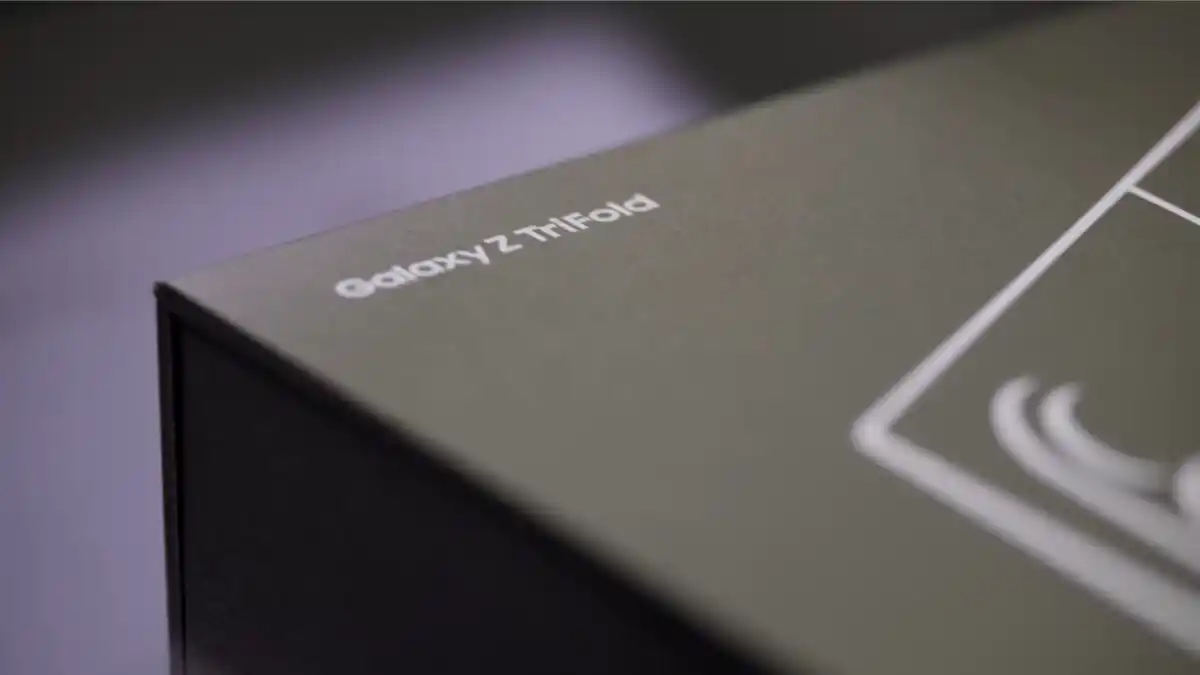 samsung-Galaxy-Z-TriFold-Box-
