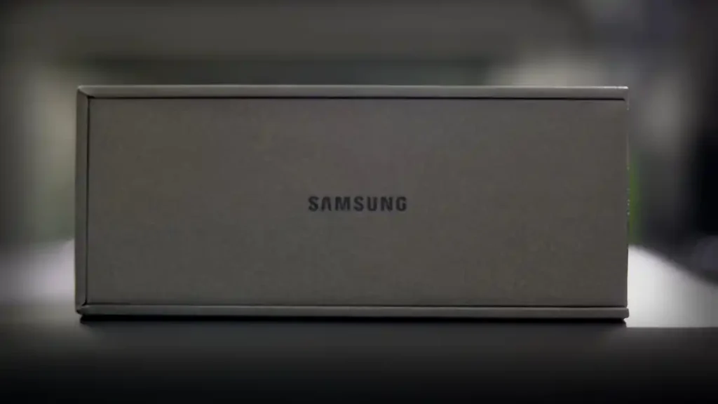 جعبه بزرگ Samsung Z Trifold