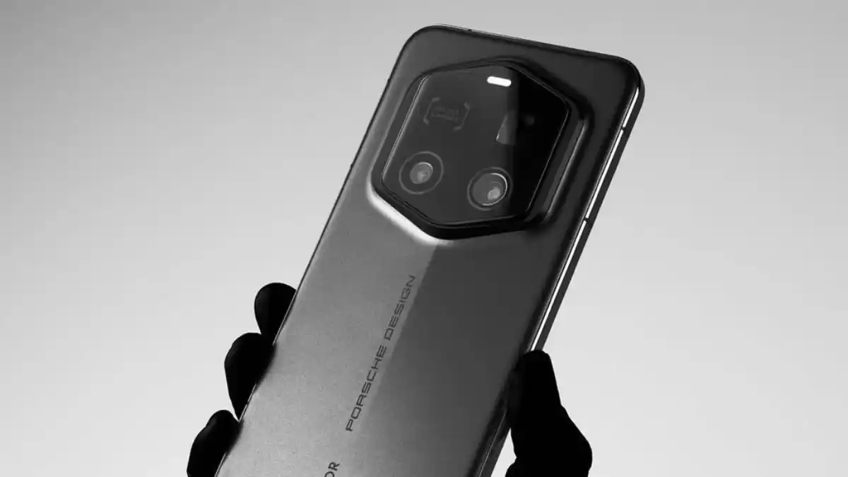 ارتقای دوربین تله‌فوتو آنر مجیک ۸ RSR پورشه دیزاین