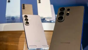 گلکسی S26 اولترا دربرابر S26 پلاس؛ رقابت شانه‌به‌شانه اگزینوس ۲۶۰۰ با اسنپدراگون ۸ الیت در تست‌های واقعی