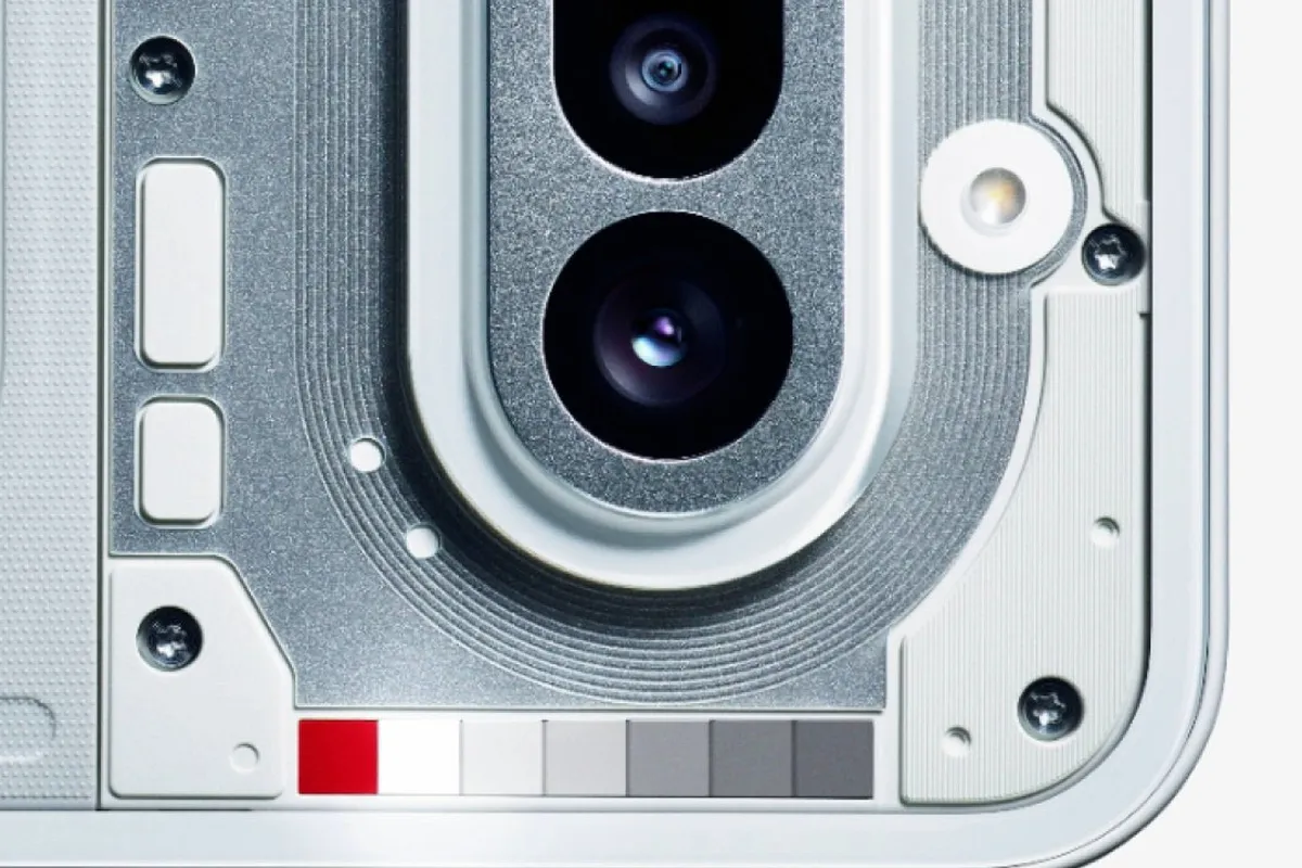 این اولین تصویر رسمی ناتینگ فون 4a است؛ تغییرات جسورانه در طراحی و گلیف بار