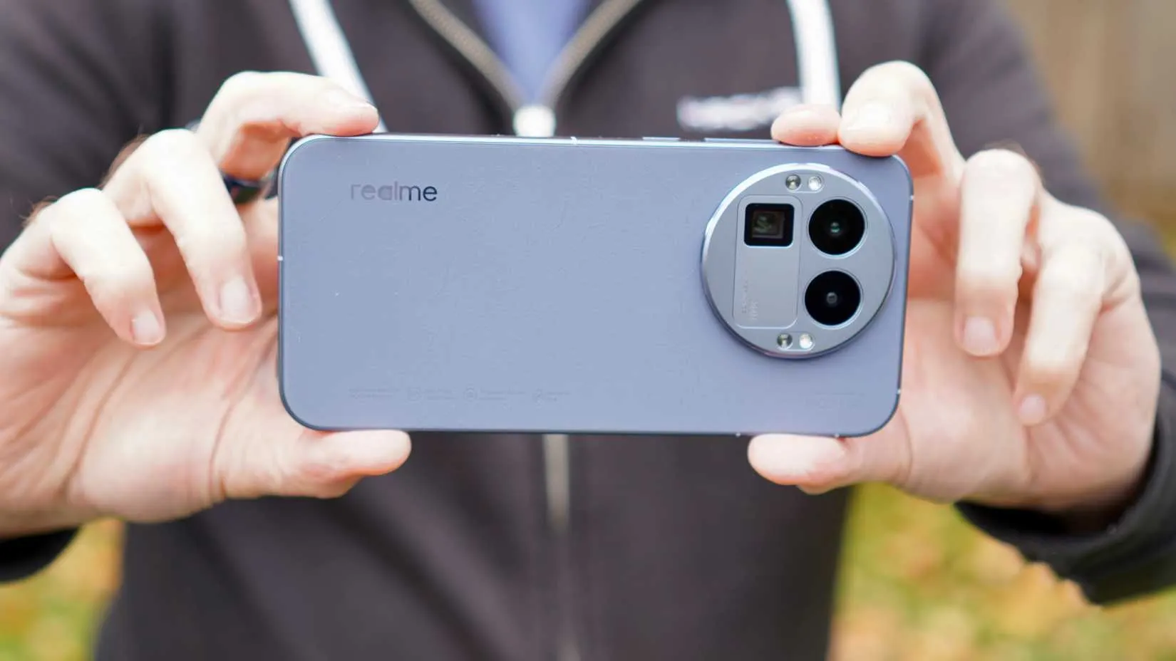 مشخصات دوربین پرچمدار جدید ریلمی فاش شد؛ هیولای عکاسی با دو سنسور ۲۰۰ مگاپیکسلی