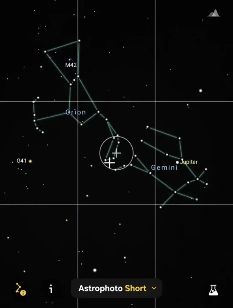 نمایی از رابط کاربری حالت Astrophoto در اپلیکیشن Expert RAW