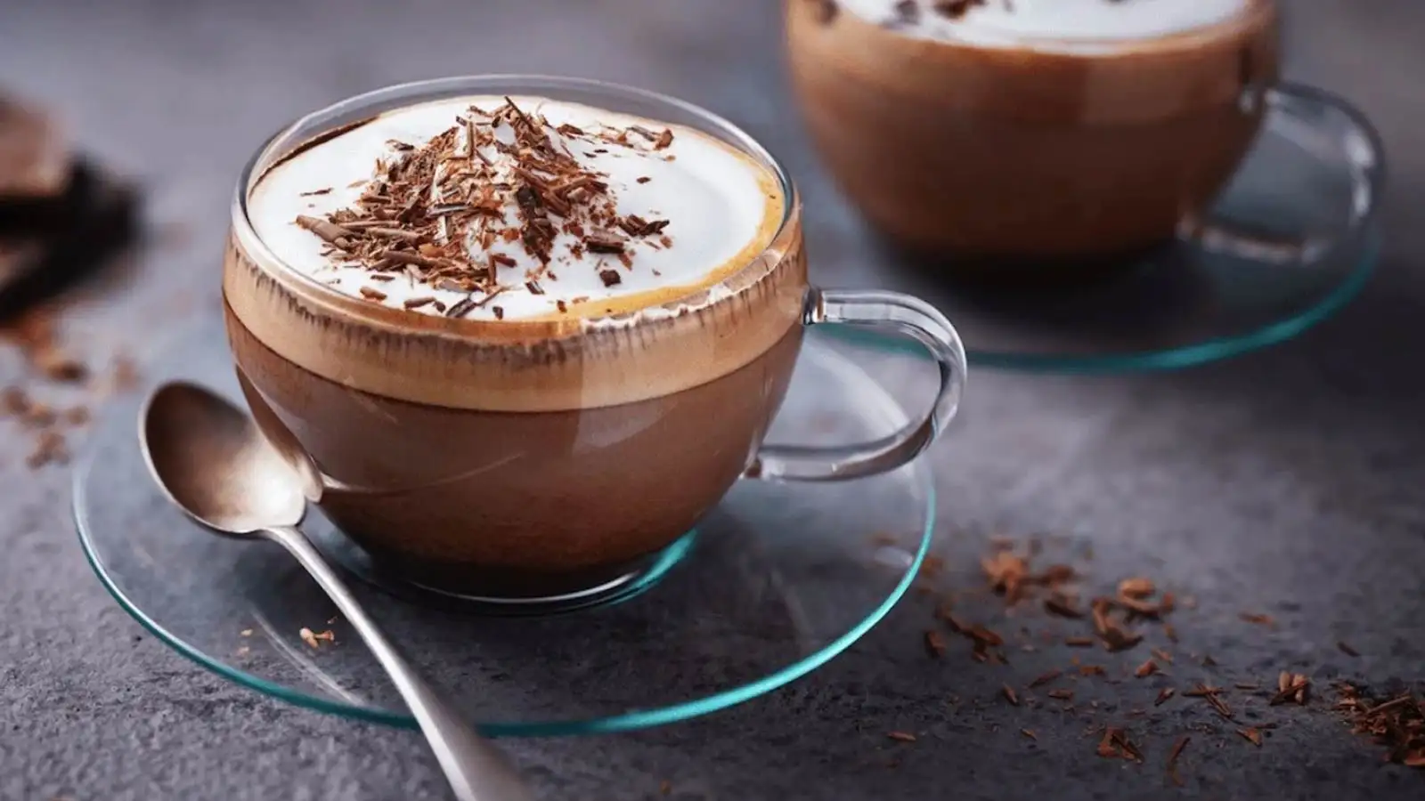 کافی‌شاپ کوچک در خانه؛ طرز تهیه موکا در خانه