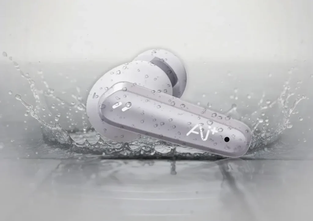 هدفون NovaPods Pro با پشتیبانی از حذف نویز فعال (ANC) و مقاومت دربرابر پاشش آب