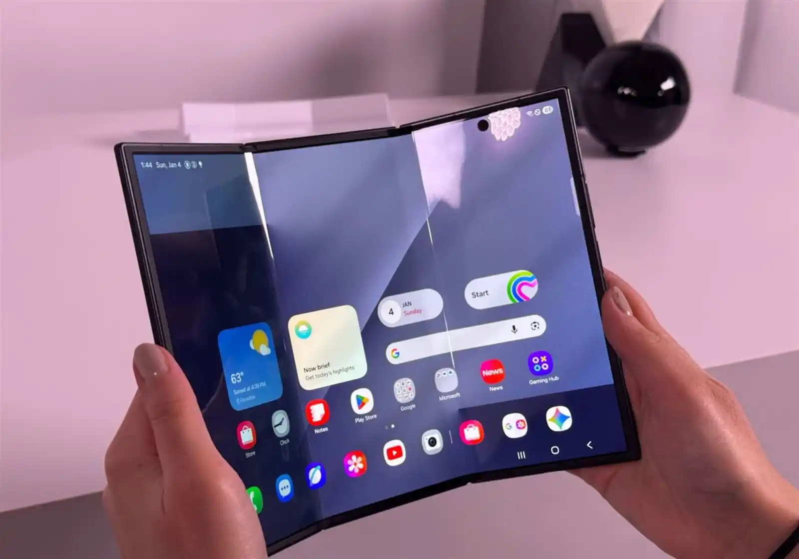 گزارش‌های ترسناک از مشکلات گلکسی Z TriFold؛ مرگ ناگهانی صفحه‌نمایش